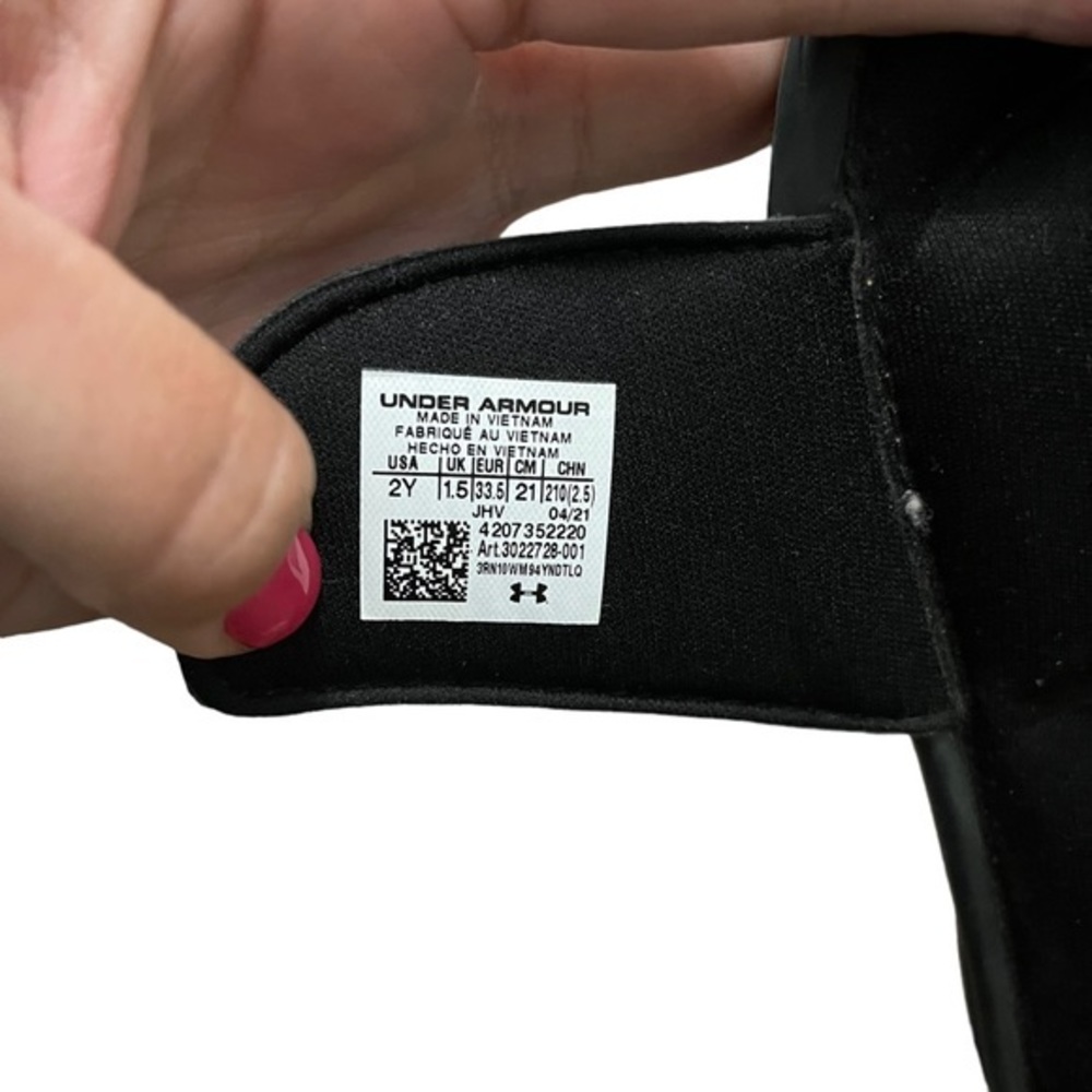 EUC Under Armor Slides size 2‎ - Picture 3 of 4